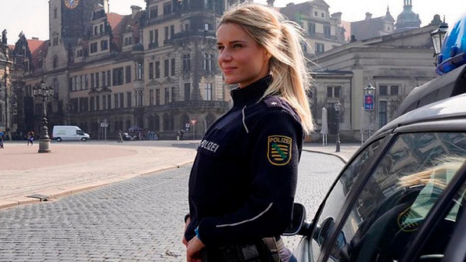 Ella es Adrienne Kolesza la polic&iacute;a m&aacute;s sexy de Alemania. (Foto: Instagram/Adrienne Kolesza)
