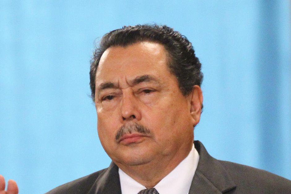 El Ministro de Salud, Alfonso Cabrera, reconoció que algunos de los medicamentos recibidos por donación estaban vencidos o próximos a vencer. (Foto: Archivo/Soy502)