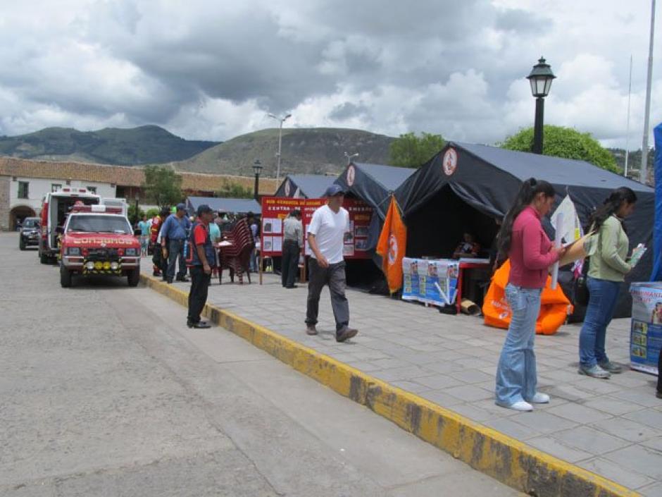 Los especialistas se han reunido con representantes de los ministerios de Obras Públicas, la Dirección Nacional de Protección Civil, el Consejo Nacional de Energía, la Comisión Ejecutiva Hidroeléctrica del Río Lempa (CEL), entre otras instituciones. (Foto: Elías Taboada)