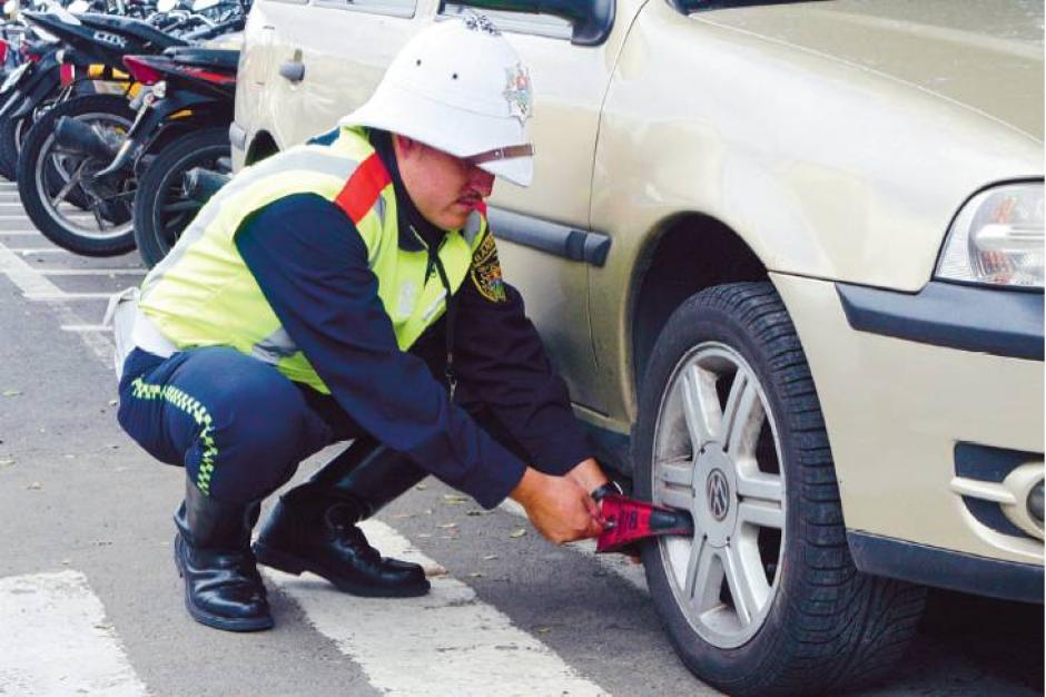 A nadie le gustan los cepos, pero han sido &uacute;tiles para hacer cumplir las normas de tr&aacute;nsito referentes a los espacios donde es permitido, o no, estacionar. (Foto: Nuestro Diario).
