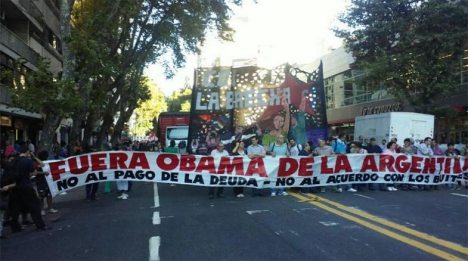 Varias organizaciones argentinas manifestaron en contra de la visita del presidente estadounidense Barack Obama. (Foto: Telesur)