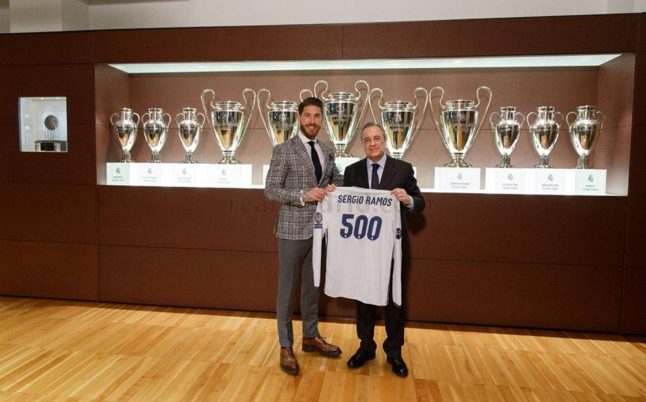 Sergio Ramos cumpli&oacute; 500 partidos vistiendo la camiseta del Real Madrid. (Foto: Real Madrid)