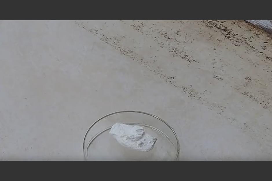 El tiocianato de mercurio, un componente qu&iacute;mico inorg&aacute;nico responde de esta manera ante un intenso calor. (Captura de pantalla: Online Mix Videos)