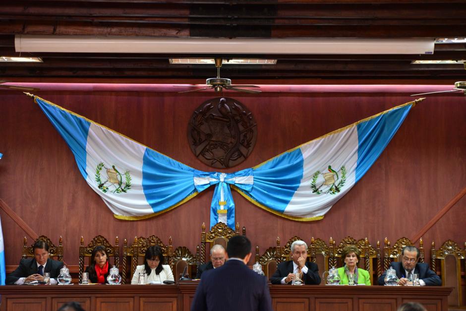 El pleno de Magistrados de la Corte de Constitucionalidad escuch&oacute; a 16 representantes de diferentes entidades que presentan sus argumentos para impugnar el presupuesto 2015. (Foto: Jes&uacute;s Alfonso/Soy502)