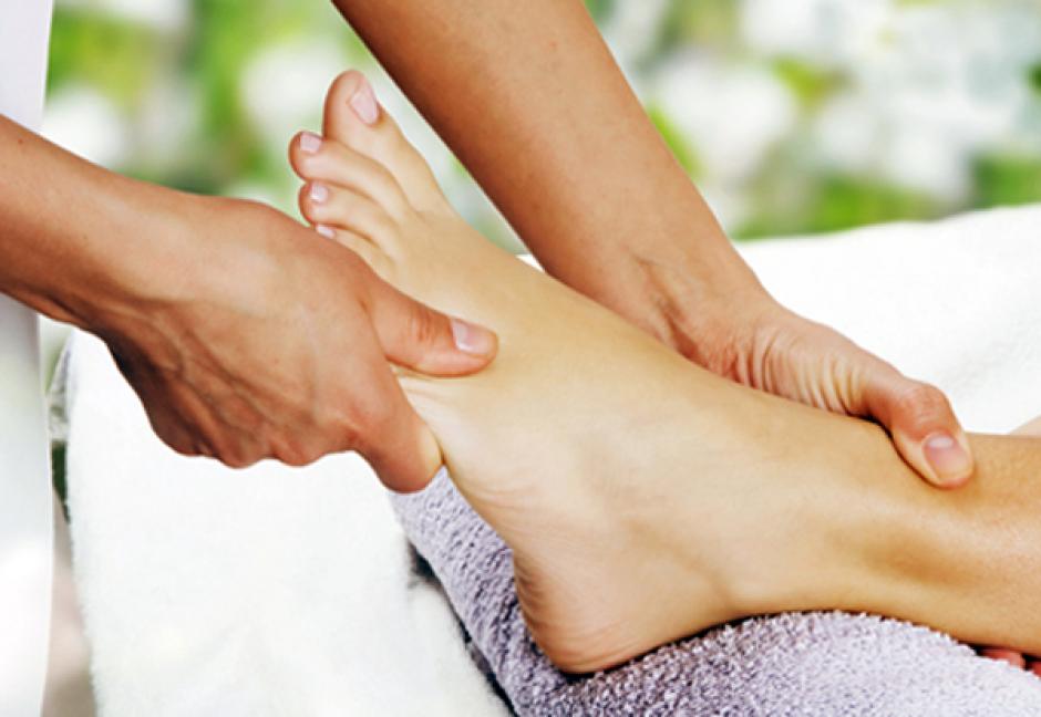 La Relfexolog&iacute;a es una especialidad terap&eacute;utica que activa la energ&iacute;a del cuerpo.