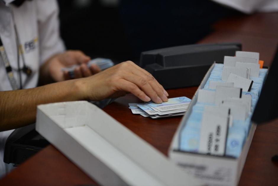 El Renap ha habilitado una sede en el Parque de la Industria con un horario extendido para que los guatemaltecos que a&uacute;n no lo hacen, tramiten su DPI. (Foto Wilder L&oacute;pez/Soy502)