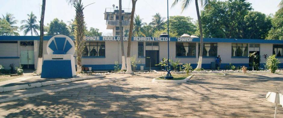 Autoridades evitan mot&iacute;n en interior de la Granja Penal Canad&aacute; en Escuintla. (Foto: Sistema Penitenciario)