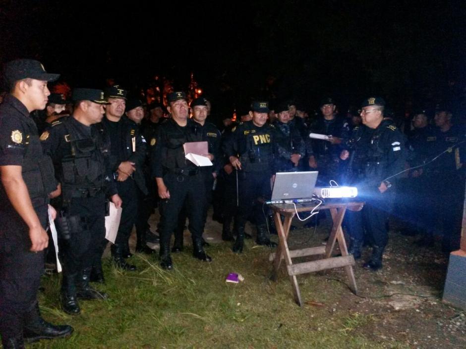 Desde tempranas horas de este viernes las autoridades realizan una requisa en Pavoncito. (Foto: PNC)