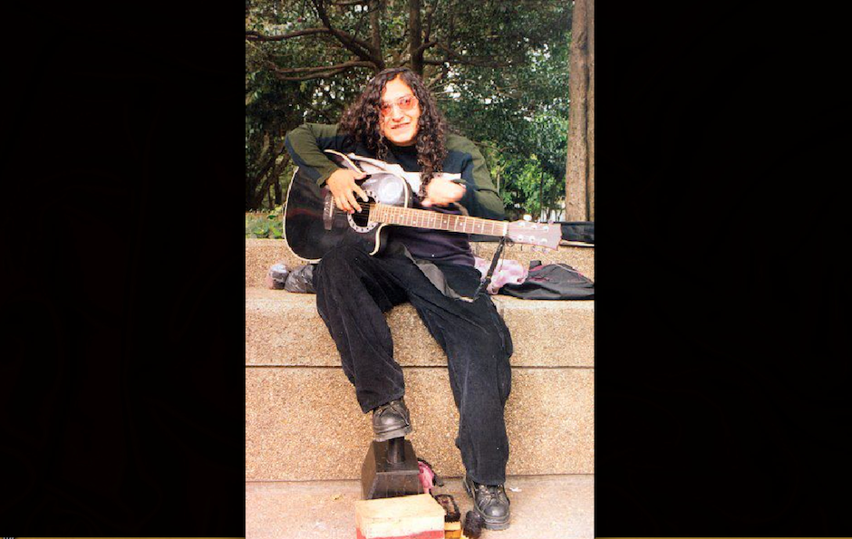 Ricardo Andrade ha sido uno de los m&uacute;sicos m&aacute;s importantes del rock guatemalteco. Su vida termin&oacute; por un acto de violencia ocurrido en el a&ntilde;o 2,002. (Foto: Kurt Zierlein)&nbsp;