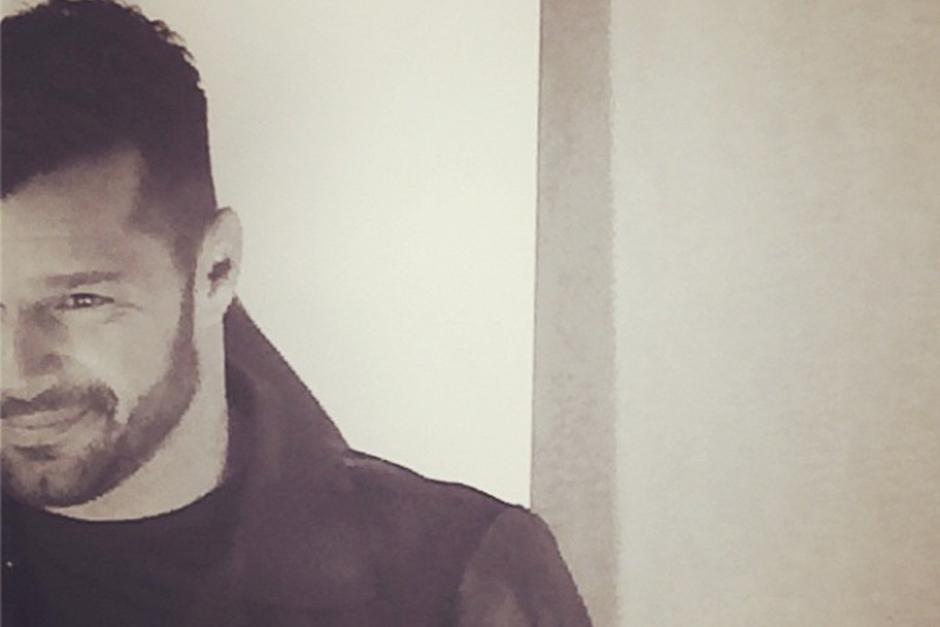 El cantante ha utilizado el sentido del humor para desmentir la noticia de su muerte.