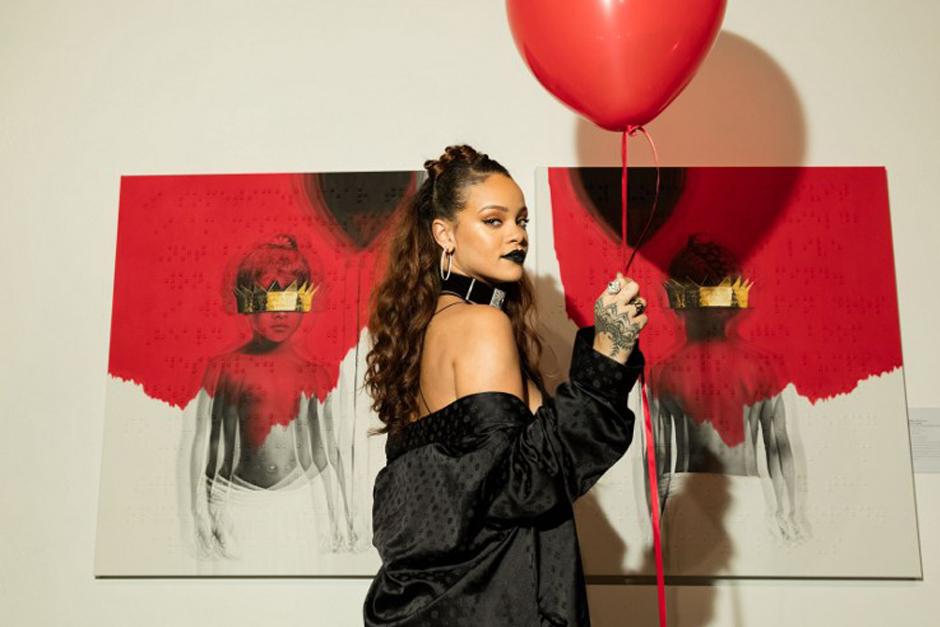 El dise&ntilde;o es obra de Roy Nachum, tal y como se encarg&oacute; Rihanna de explicar. (Foto: AFP)