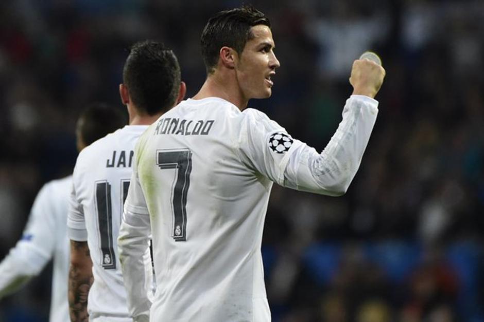 Cristiano Ronaldo mostr&oacute; su lado m&aacute;s noble durante la celebraci&oacute;n de la und&eacute;cima. (Foto: Archivo)