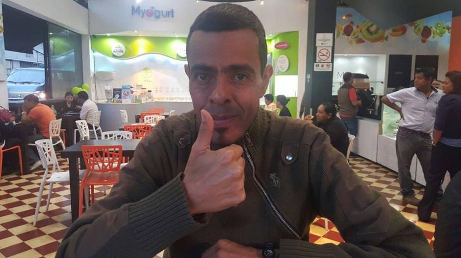 El periodista Roverto Carlos Orellana falleci&oacute; de una enfermedad inmunol&oacute;gica. (Foto: Roverto Carlos Orellana) 