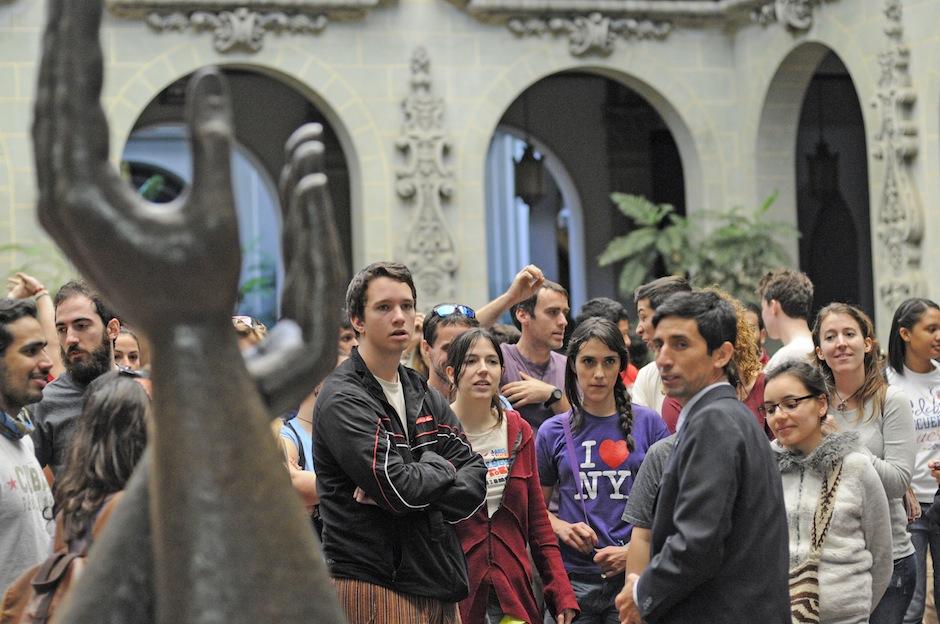 Ex becarios, participantes de diversos recorridos de la "Ruta Quetzal", eligieron Guatemala para descubrir sus misterios y verse de nuevo. (Foto: Esteban Biba/Soy502)&nbsp;
