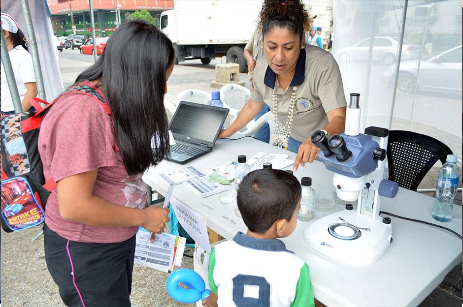 Durante el D&iacute;a del Desaf&iacute;o, se llev&oacute; a cabo la Feria de la Salud. (Foto: Ministerio de Salud)