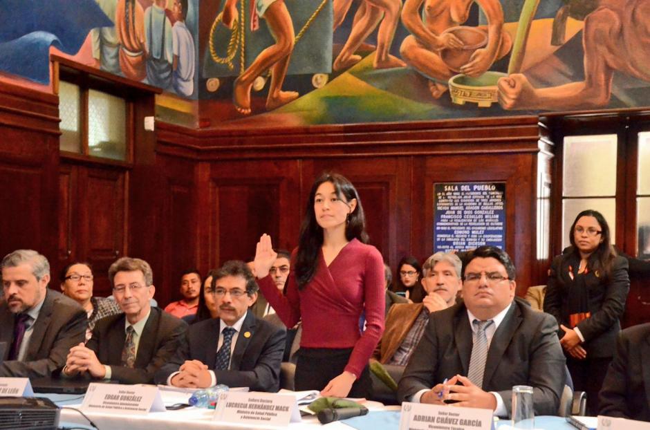 Lucrecia Hern&aacute;ndez Mack se calific&oacute; con 9 de 10 puntos. (Foto: Cortes&iacute;a Jos&eacute; Castro/Congreso)