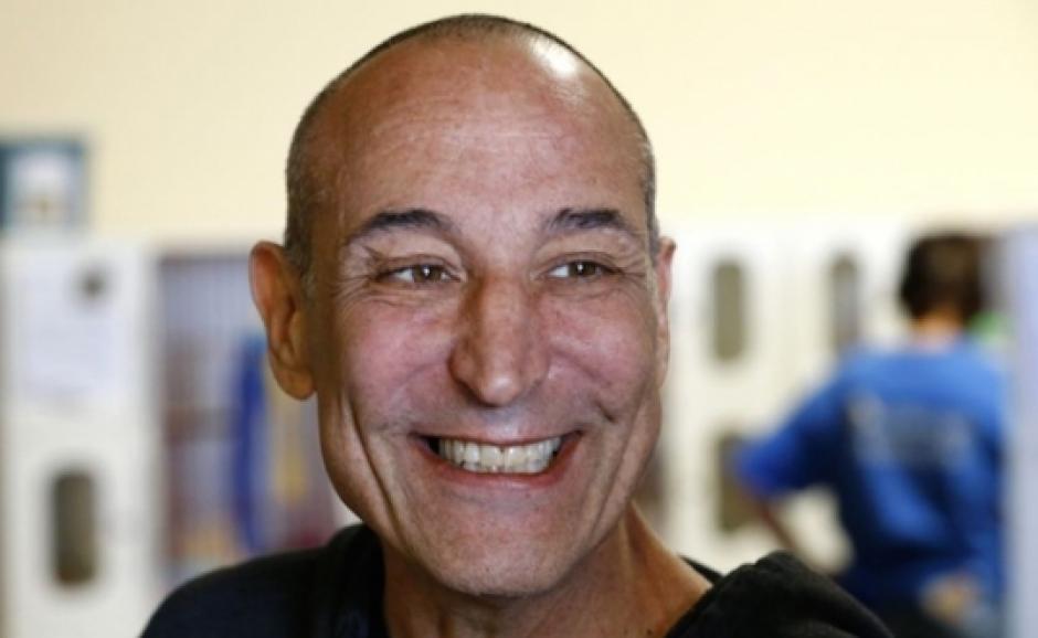 En noviembre de 2014 Simon anunci&oacute; que donar&iacute;a su fortuna a varias ONG&acute;s. &nbsp;(Foto: Internet)&nbsp;