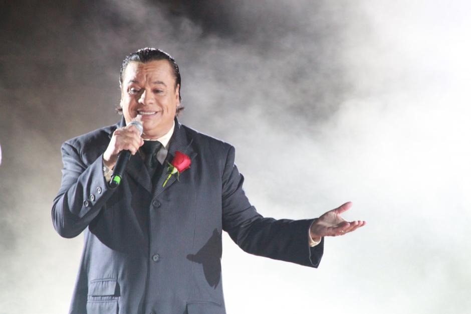 Juan Gabriel podría ganar su primer Grammy Latino en 2016. (Foto: Archivo)