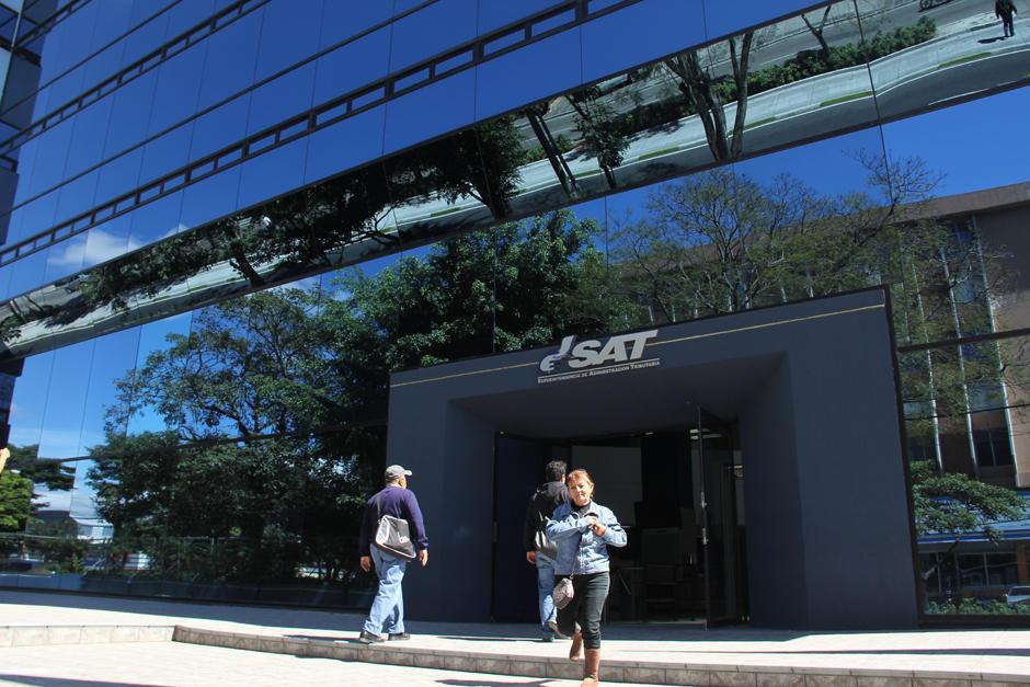El listado de personas individuales, jurídicas o empresas fue puesto en la página oficial de la SAT. (Foto Archivo/Soy502)