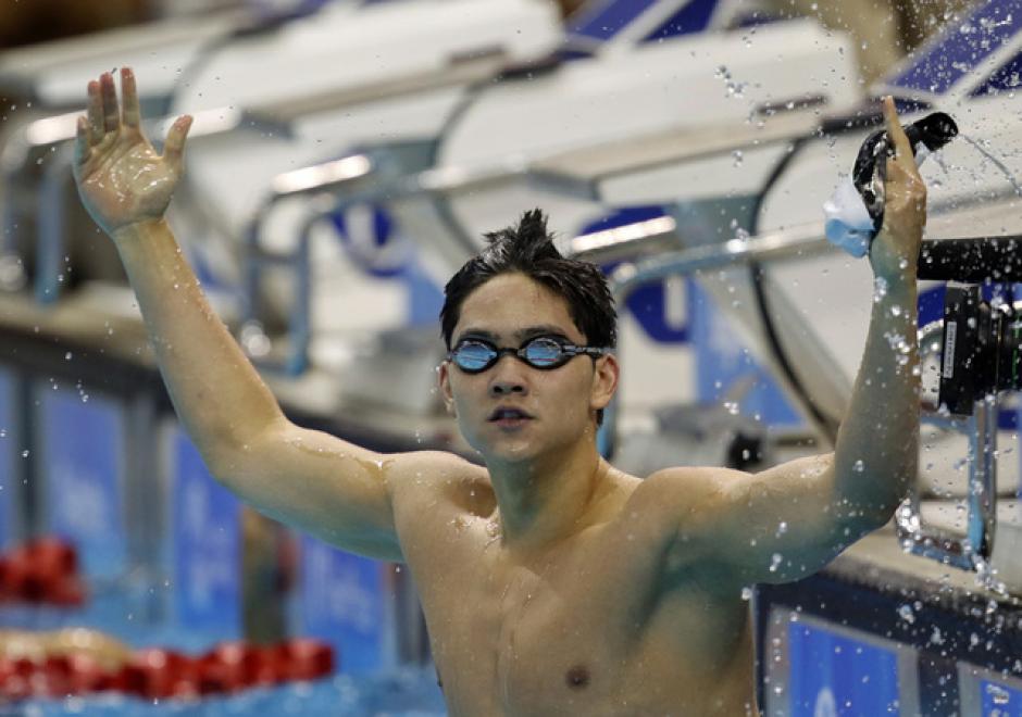 Seguro que esta chica si est&aacute; arrepentida de no contestar su saludo. (Foto: mothership-sg)