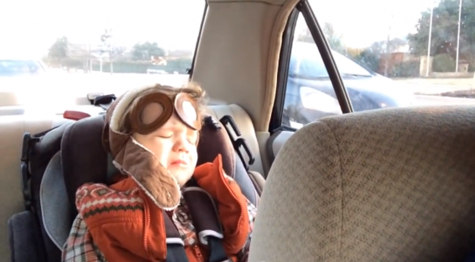 El peque&ntilde;o Jackson, de apenas cuatro a&ntilde;os, est&aacute; causando sensaci&oacute;n en Youtube por su conmovedor video.