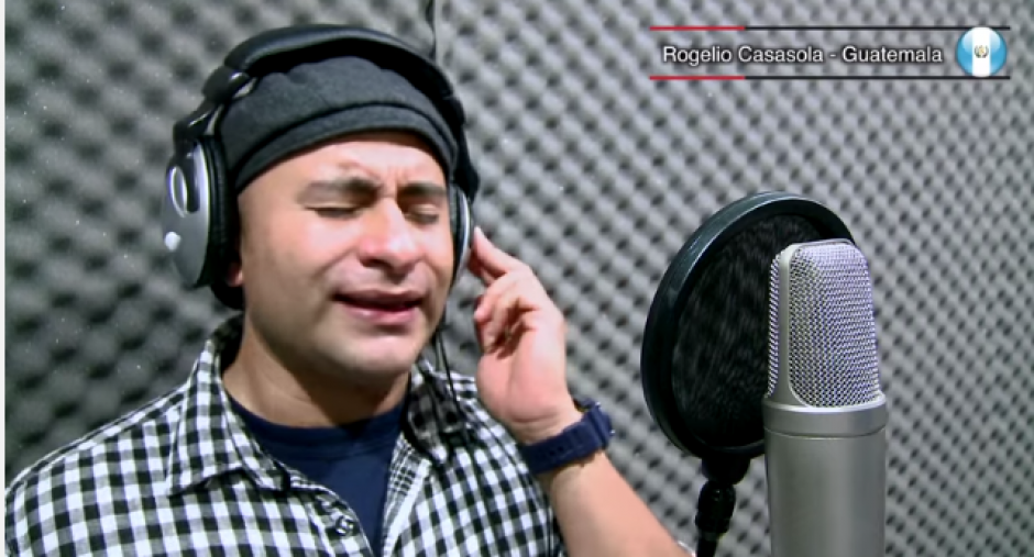 El guatemalteco Rogelio Casasola particip&oacute; en la grabaci&oacute;n de un tema dedicado a la canonizaci&oacute;n de los papas Juan Pablo II y Juan XXIII. (Foto:Soy502)&nbsp;