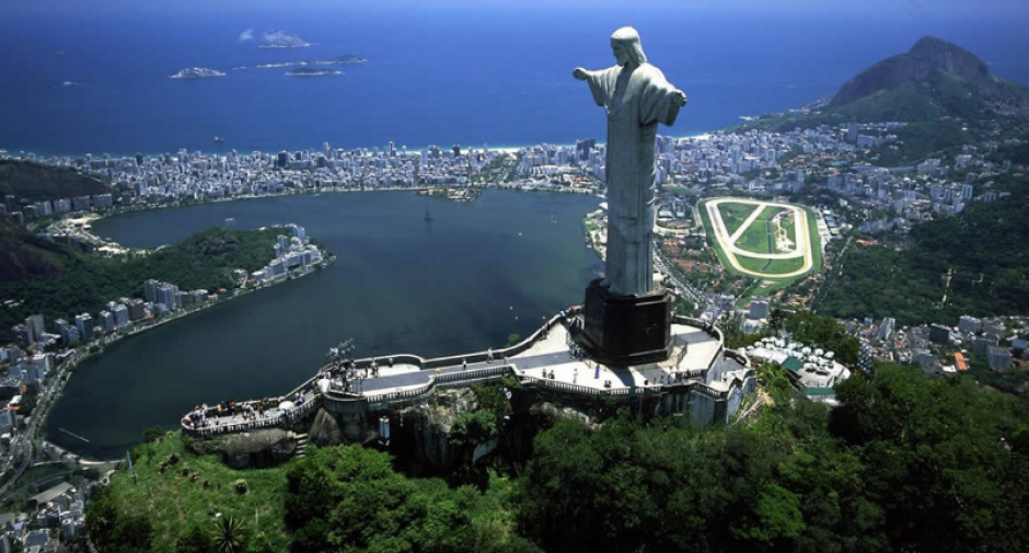 Unos 300 proyectores LED se han instalados para iluminar al Cristo Redentor de R&iacute;o durante el Mundial. (Foto: opcionis.com)