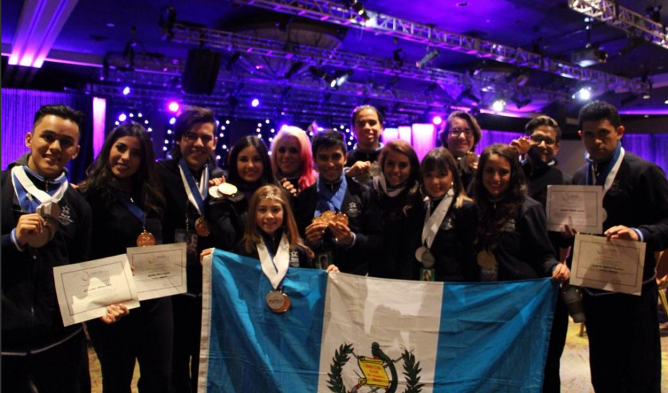 El equipo de las Olimpiadas Mundiales de las Artes Hollywood 2014 esta a cargo de Ang&eacute;lica Rosa, directora de Instituto Ang&eacute;lica Rosa. (Foto: tomada de @WCOPAGUATEMALA)