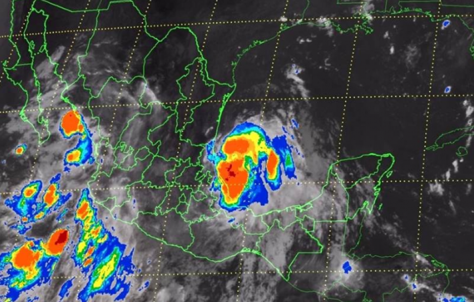 El Servicio Meteorol&oacute;gico Nacional (SMN) precis&oacute; que Norbert se encuentra a 270 kil&oacute;metros al oeste-noroeste de Punta Eugenia en Baja California Sur y avanza en direcci&oacute;n oeste-noroeste a 15 kil&oacute;metros por hora con vientos sostenidos de 120 kil&oacute;metros por hora y rachas de 150 kil&oacute;metros.