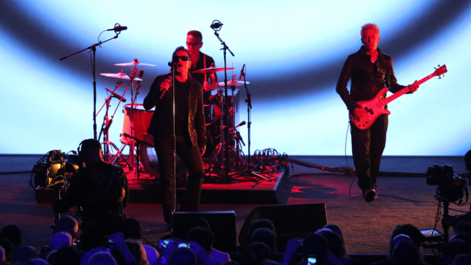U2 anunci&oacute; la publicaci&oacute;n de su nuevo &aacute;lbum en la tienda iTunes de Apple. (Foto: Apple)