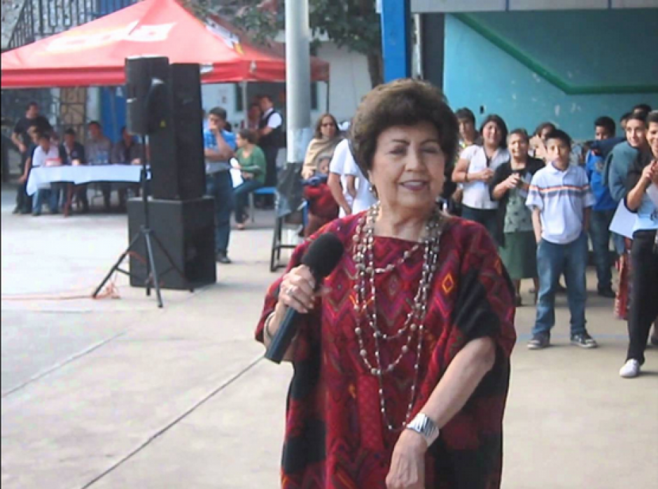 Alicia Azurdia Gil, conocida como "La Alondra de Am&eacute;rica", recibir&aacute; una pensi&oacute;n vitalicia de mil d&oacute;lares. (Foto: YouTube)&nbsp;