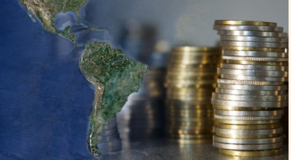 Estados Unidos mantiene su posición como el país con mayor cantidad de ultra-ricos en el mundo en 2014: 69 mil 560 ultra-ricos suman una fortuna de más de 9 mil 600 billones de dólares, su riqueza creció 6 por ciento este año.&nbsp;