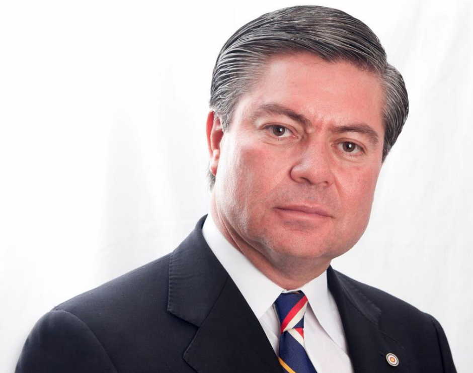 Mario Estrada también figura en redes sociales para estas elecciones