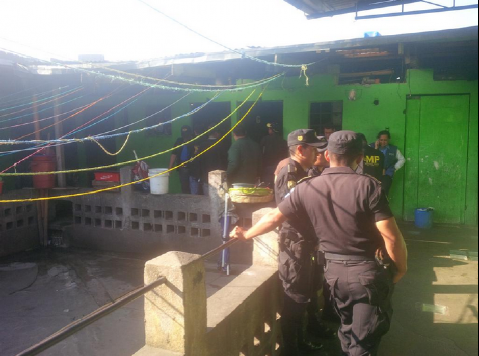 En hospedajes ubicados en las cercanías del mercado La Terminal fueron rescatados los menores que eran explotados laboralmente. (Foto: PNC)&nbsp;