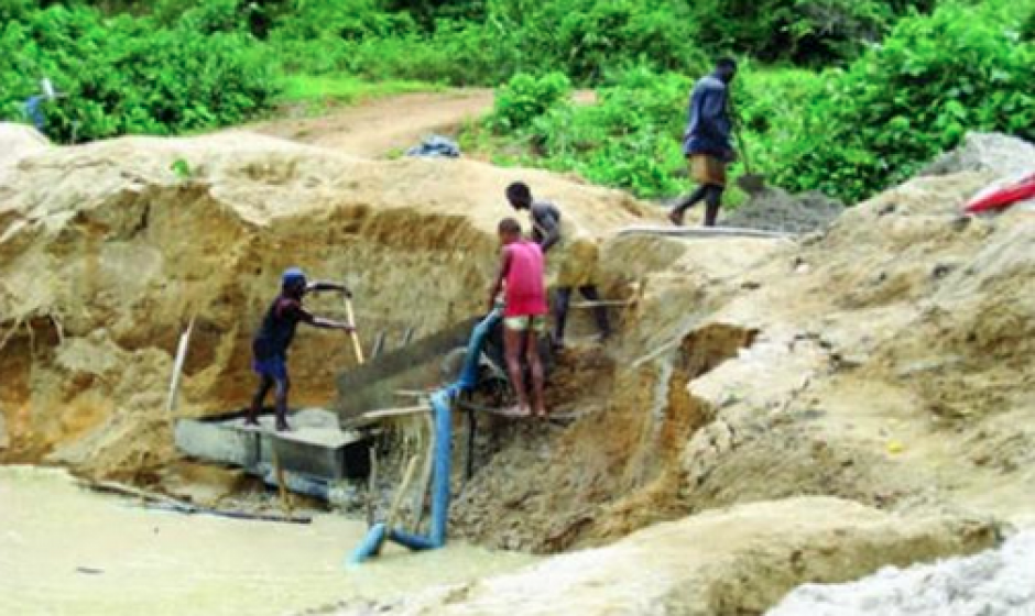 Los mineros quedaron atrapados en la mina artesanal en Colombia, horas despu&eacute;s reportan su deceso. (Foto: Internet)&nbsp;