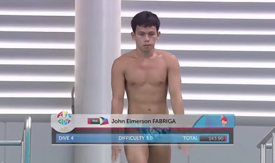 Los clavadistas filipinos sufrieron una verg&uuml;enza en un certamen internacional. (Imagen: YouTube)