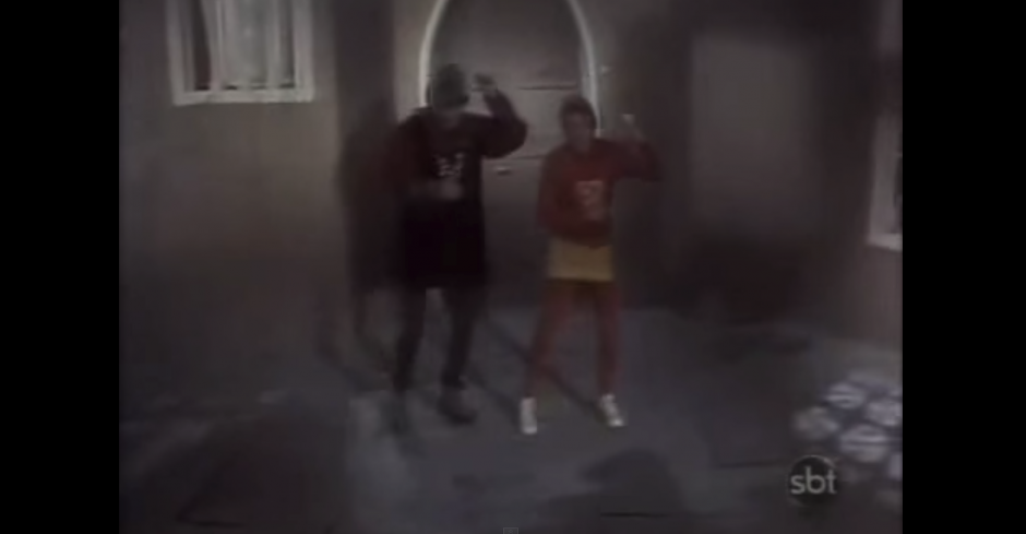 Uno de los pasos del Gangnam Style ya lo hab&iacute;a hecho el Chapul&iacute;n Colorado, en la coreograf&iacute;a de "Taca la petaca". (Foto: YouTube)