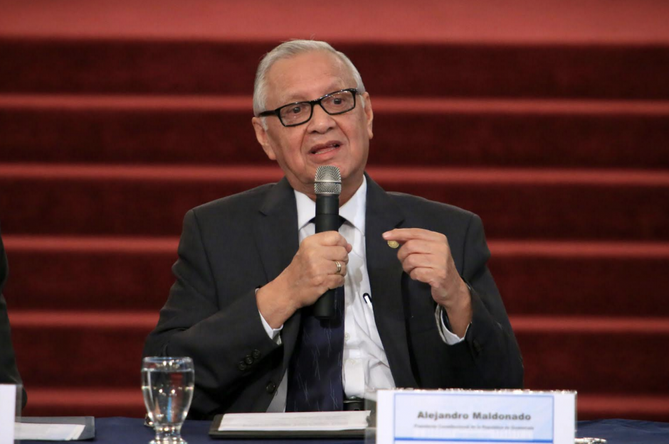 El Presidente Maldonado explicó que se busca ahorrarle dinero al Estado. (Foto: Presidencia)