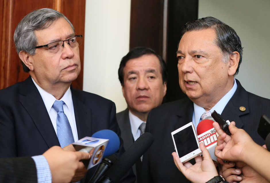 El vicepresidente Fuentes Soria dio conferencia de prensa junto al vicepresidente electo, Jafet Cabrera. (Foto: Presidencia)