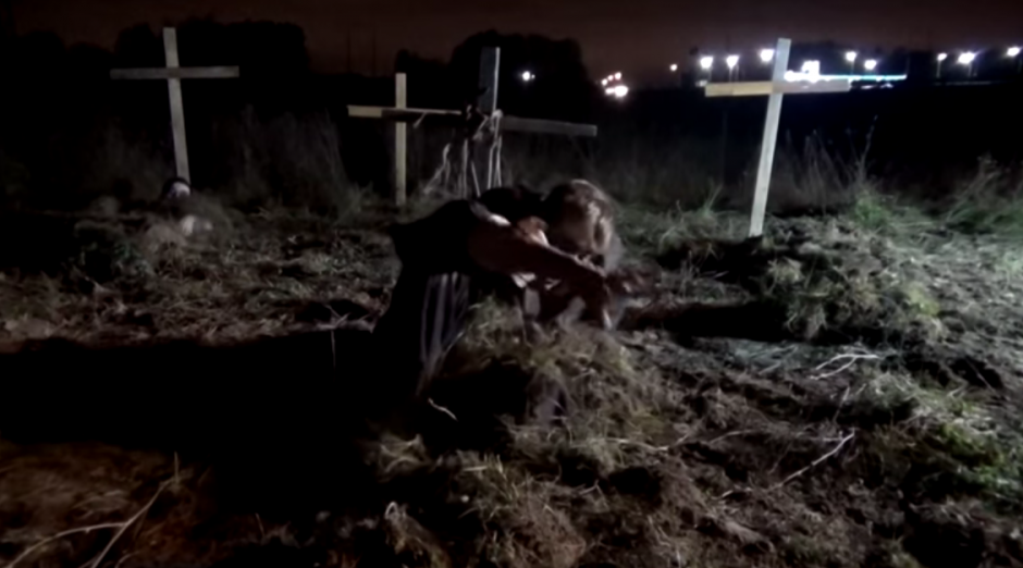 “Los muertos vivientes” salen de sus tumbas para Halloween Soy502