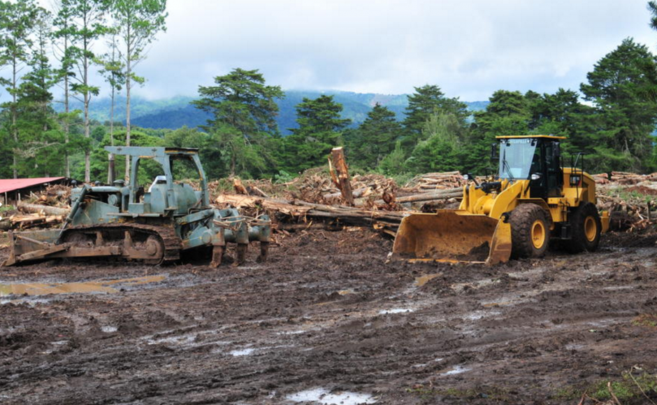 Los trabajos para la construcci&oacute;n de &ldquo;Querida Familia&ldquo;, el proyecto que albergar&aacute; a las victimas de la tragedia de El Cambray II, ya empezaron. (Foto: Alejandro Bal&aacute;n/Soy502)&nbsp;