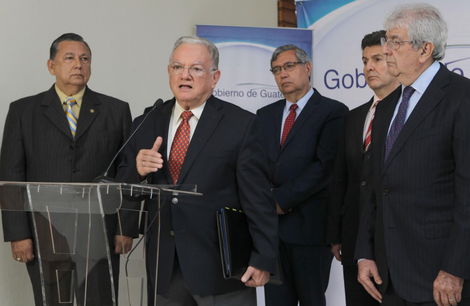 Los exvicepresidentes Eduardo Stein y Rafael Espada apoyar&aacute;n el proceso de transici&oacute;n de Gobierno. (Foto: Presidencia)&nbsp;