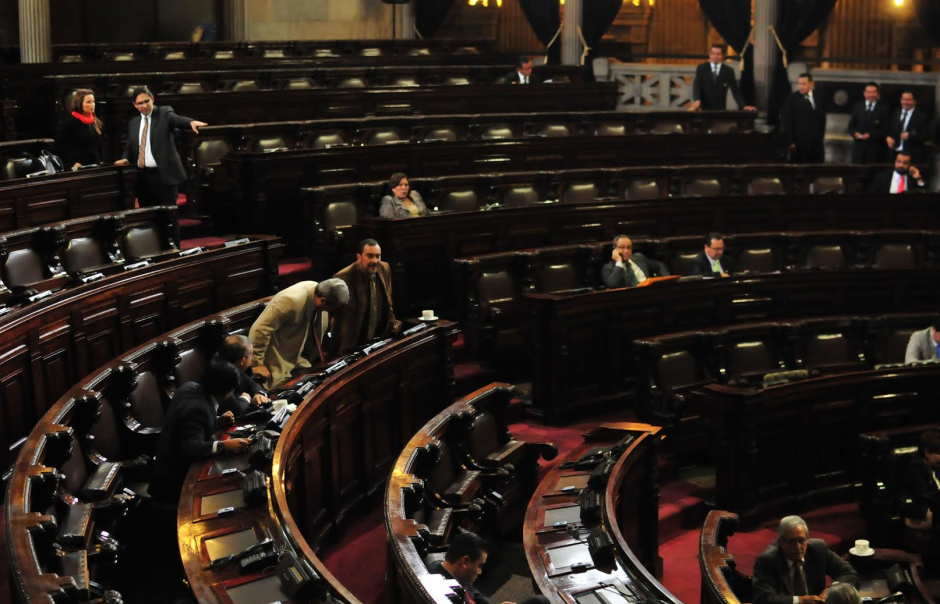 Así lucía el Congreso a la hora que estaba programado que iniciara la sesión. (Foto: Alejandro Balán/Soy502)&nbsp;
