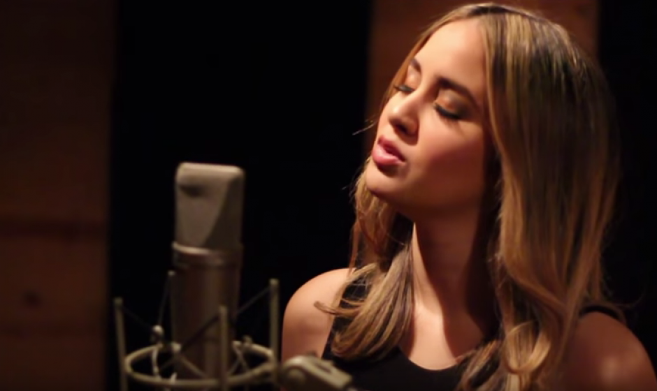 El canal de YouTube de Karen Rodr&iacute;guez cuenta con diversas versiones de melod&iacute;as famosas. (Foto YouTube)