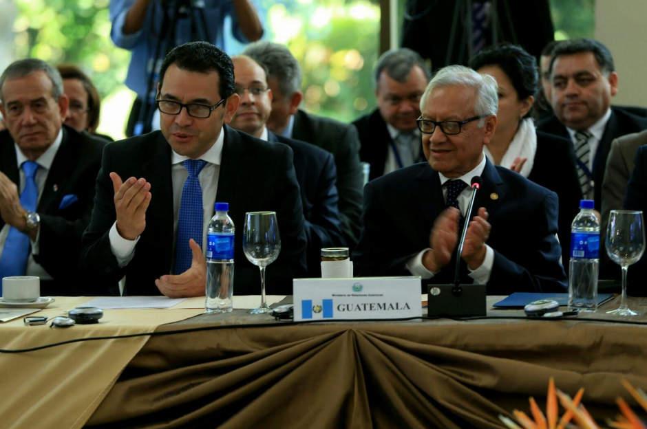Jimmy Morales particip&oacute; junto al presidente Alejandro Maldonado de la reuni&oacute;n del Sica. (Foto: Equipo de comunicaci&oacute;n del presidente electo)&nbsp;