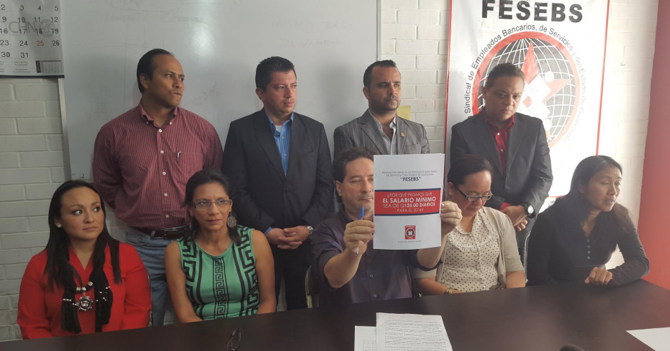 Sector sindical rechazo el aumento al salario m&iacute;nimo por considerarlo insuficiente. (Foto: Soy502)&nbsp;