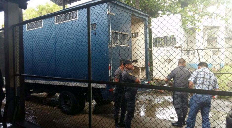 El traslado de reos empezó la mañana de este domingo. (Foto: DGSP)&nbsp;