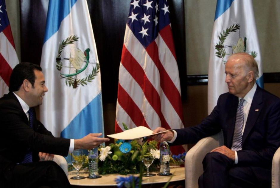 El presidente Jimmy Morales ya tuvo un encuentro con el vicepresidente de Estados Unidos, Joe Biden, el dìa de la toma de posesión. (Foto:Archivo/Soy502)