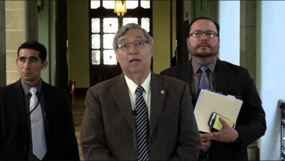 El vicepresidente Jafeth Cabrera justificó la existencia de medicamentos vencidos dentro de las donaciones recibidas. (Foto: Presidencia)&nbsp;