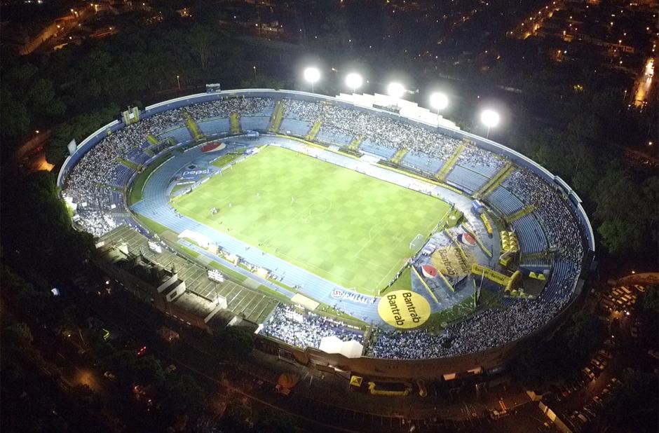 El estadio Mateo Flores lucir&aacute; sus mejores galas para el partido Guatemala-Estados Unidos. (Foto: Soy502)